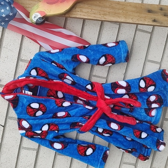 Spiderman Robe - Picture 2 of 9